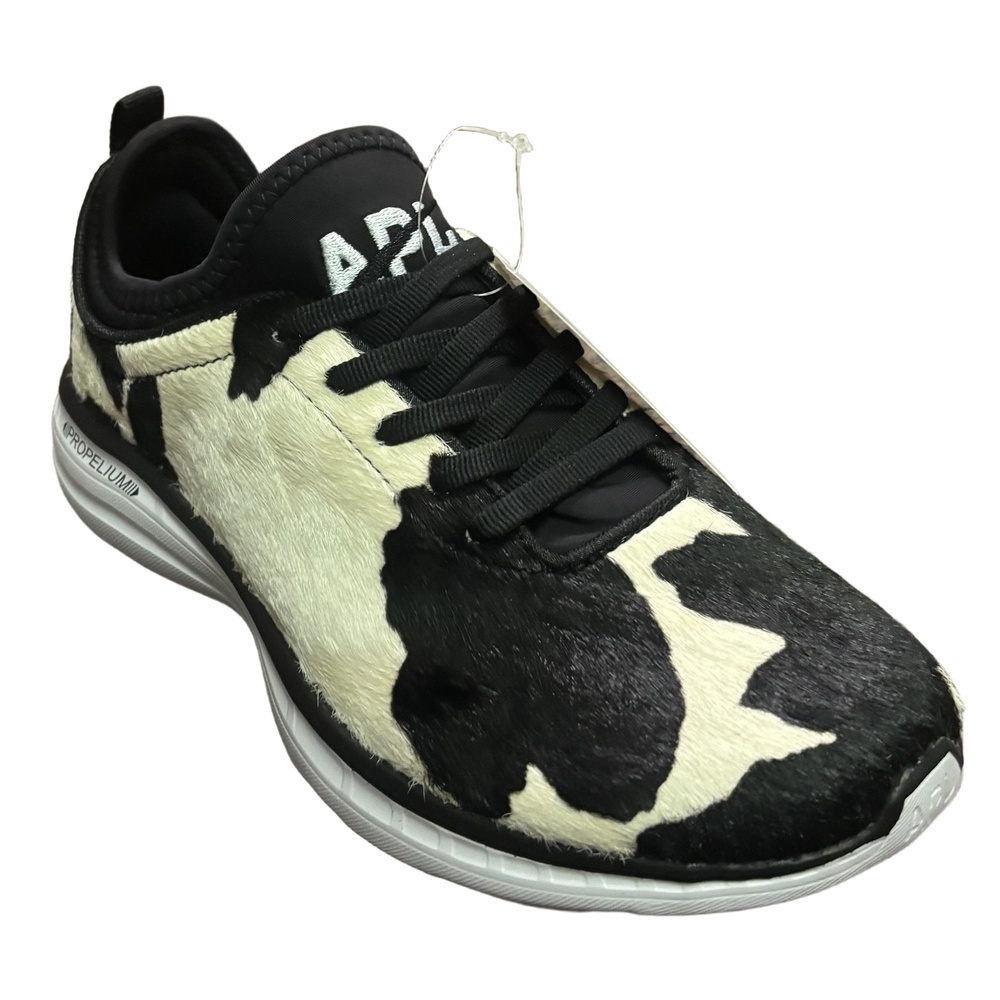 APL Women9s Black and Cream Cowhide TechLoom Runner